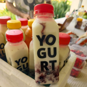 Iogurte Natural com Frutas Vermelhas (300g) – Sítio Caçador